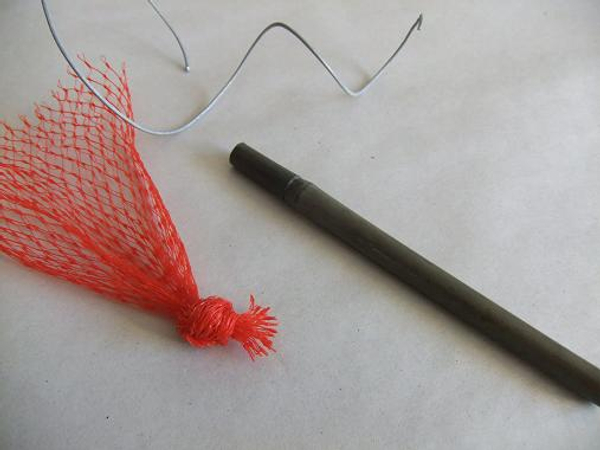 https://christinedebeer.ca/images/2011/03/butterfly-net-wire-stick-and-net-l.jpg?inside=600x600