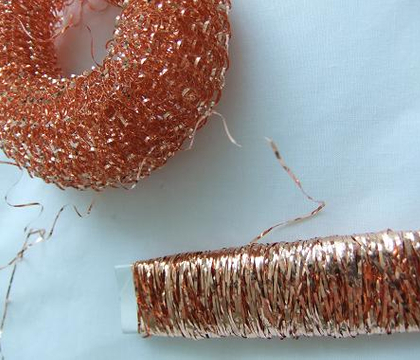Unravel wire from a copper pot scrubber