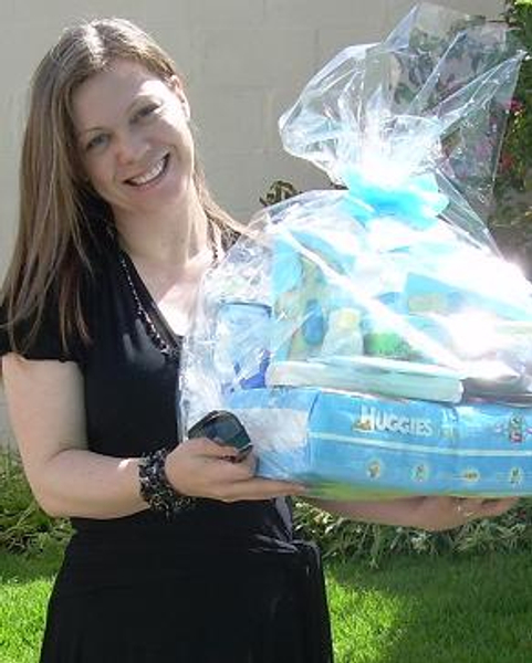 Baby shower hamper