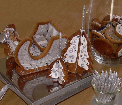 Silver bell and Gingerbread sleigh with frosted trees 