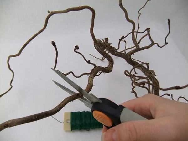 Cut the hazel twigs in short sections for the forest filigree twig wreath