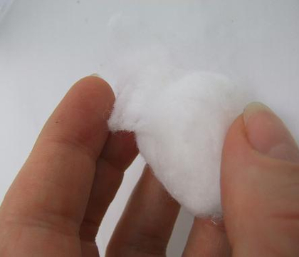 Fluff cotton wool for snow