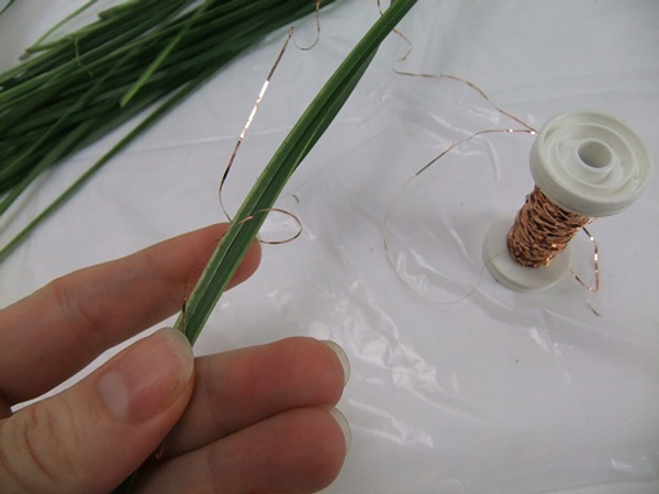 Take a small amount of ripped strands and combine it with copper wire