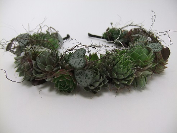 Wire Alice band for a succulent tiara