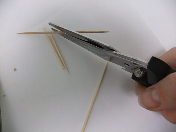 Cut bamboo skewers smaller at a very sharp angle