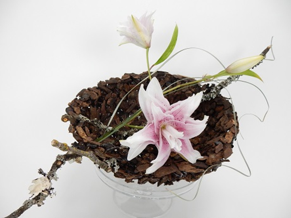 Bark Bowl Centrepiece with rose lilies