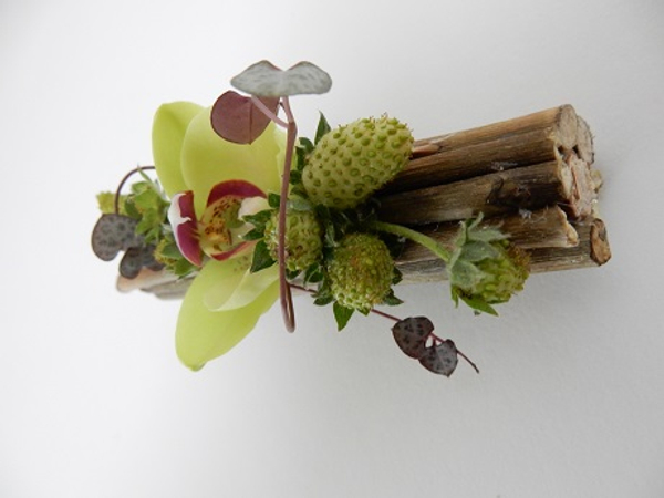 Boutstix floral magnet twig corsage