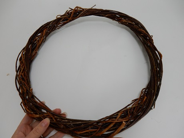 Weave a strong wreath