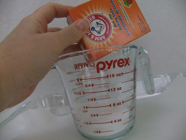 Measure out 3/4 cup of the baking soda.
