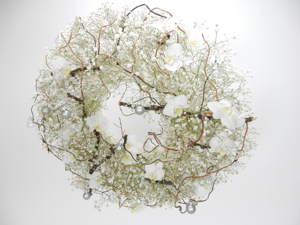 Gypsophila, Phalaenopsis, twigs and bauble wreath