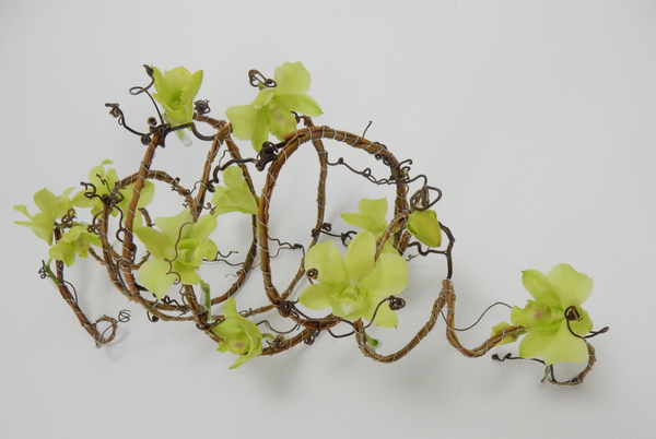 How to make an early Spring floral art design