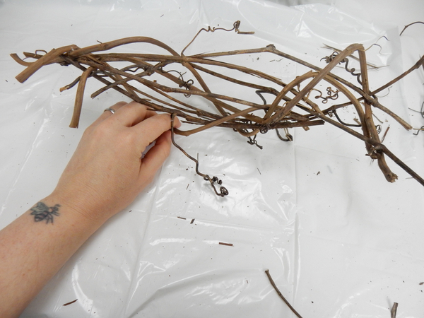 Make sure the armature stands freely without tipping