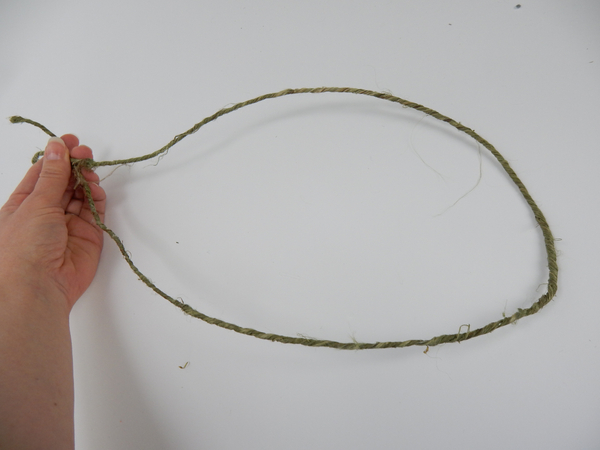 Shape the basic shape with bind wire