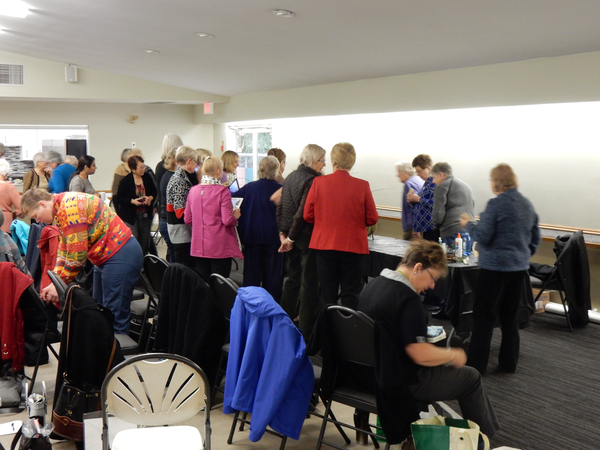 Thank you to the Capilano Flower Arranging Club for inviting me to demonstrate