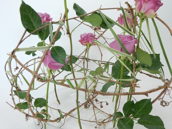 Roses, grapevine and lily grass