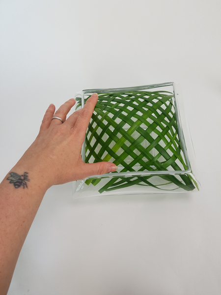 Test the surface to make sure it is secure enough to carry the flowers. Test the surface to make sure it is secure enough to carry the flowers.