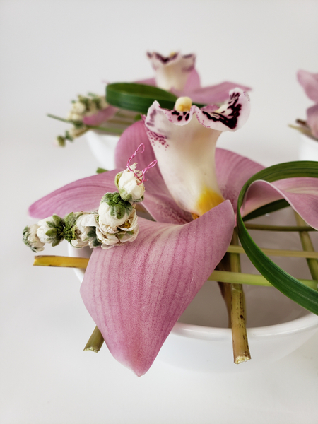 A spring arrangement with blossoms