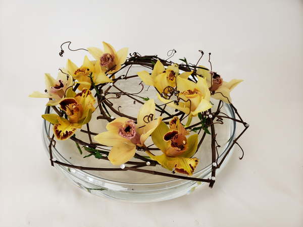 Contemporary floral design Contemporary floral design