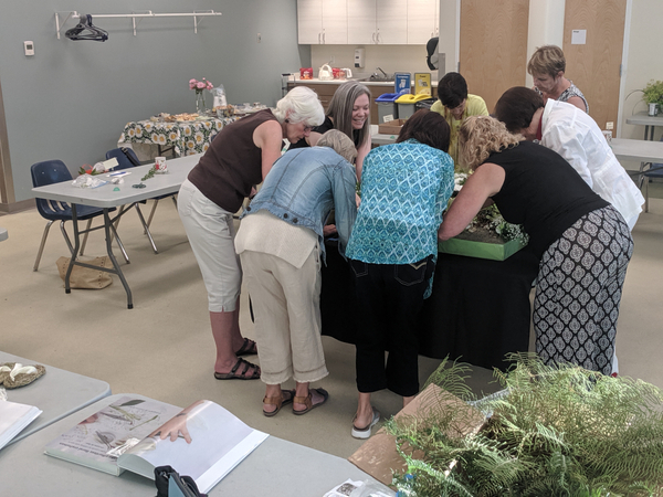 Floral designers collaborating