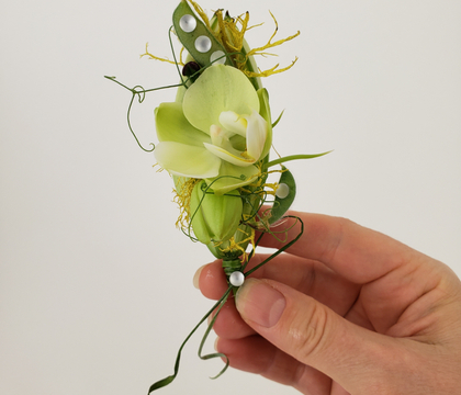 Tutorials - Attaching a lily bud corsage using a BoutStix Floral Magnet