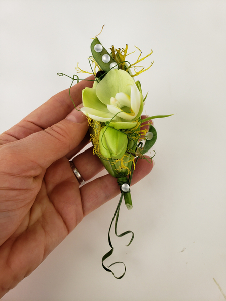 Make your own woodland foraging corsage