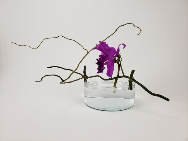 Sustainable flower mechanics without floral foam