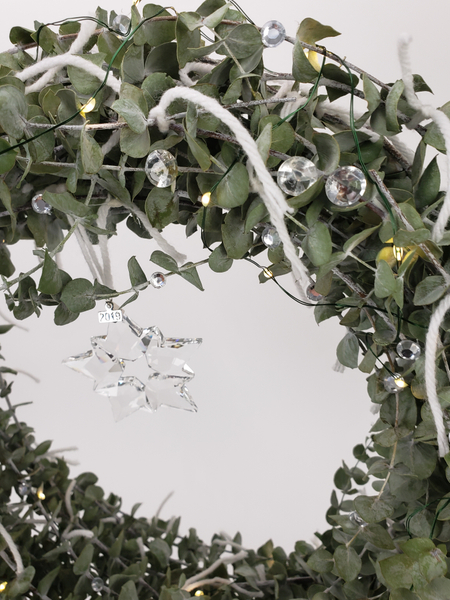 Natural and sustainable foam free flower arranging inspiration Natural and sustainable foam free flower arranging inspiration