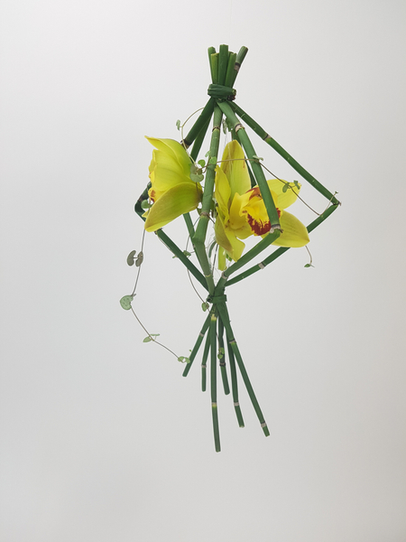 Seeing a diamond in the stuff flower arrangement by Christine de Beer.