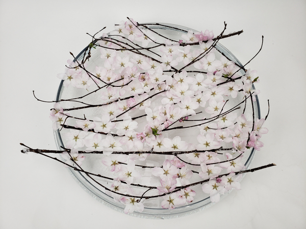 Spring flower arrangement by Christine de Beer