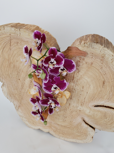 Making Paper flowers from bamboo husks to craft with