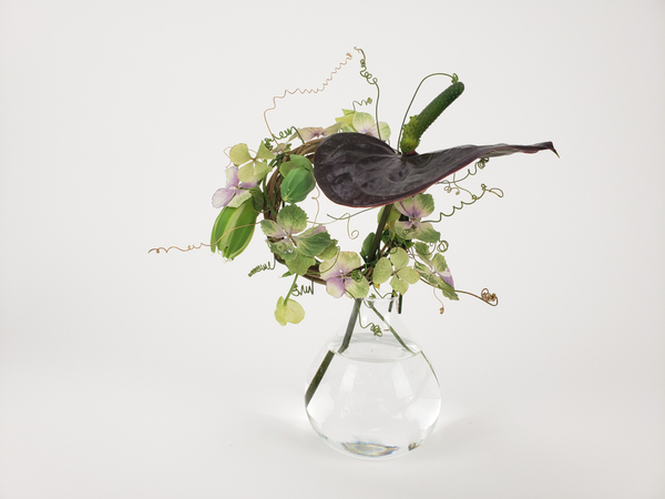 Flower arrangement by Christine de Beer The circle of making new things