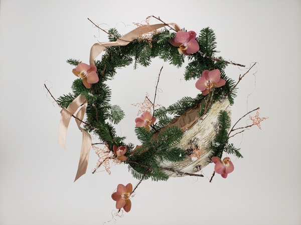 Easy wreath to make with a pouch for small gifts