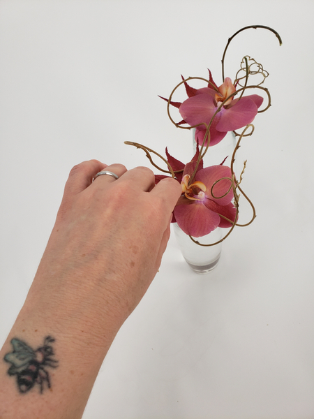 Tutorials - Pot-scrubber copper wire curls and autumn twig twirls bud vase  toppers