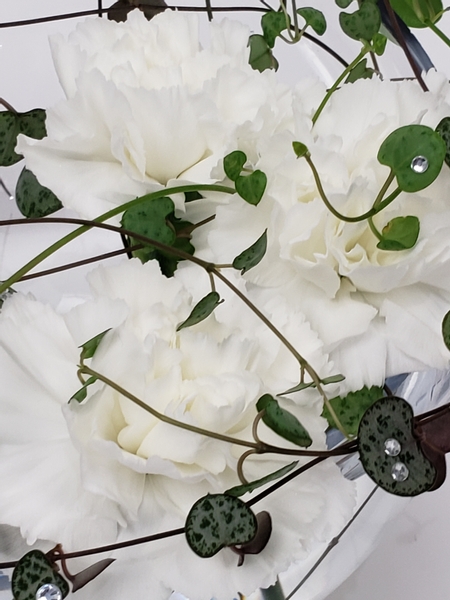 Creative zero waste no floral foam design solutions