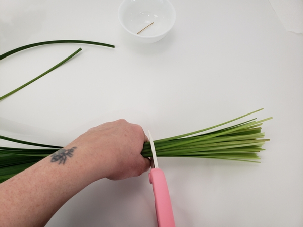 Cut a bundle of grass