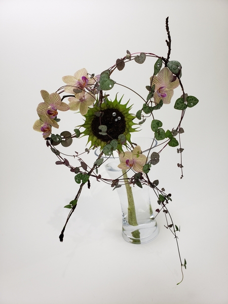 Flower arrangement ideas for creative designers