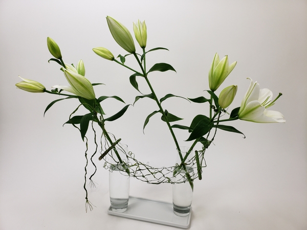 High-Strung flower arrangement by Christine de Beer