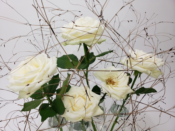 Rose and grass sustainable floral design idea