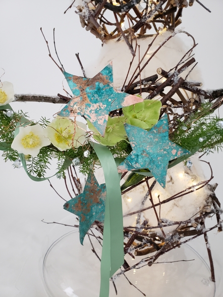 DIY Hellebore and patina copper star garland