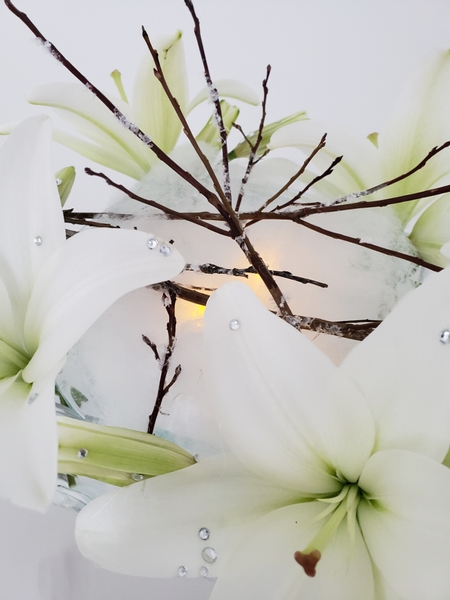 How to arrange flowers for a winter wedding