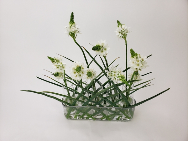 How to weave with foliage for floral designers