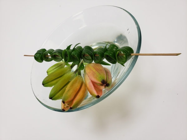Bud vases for lilies