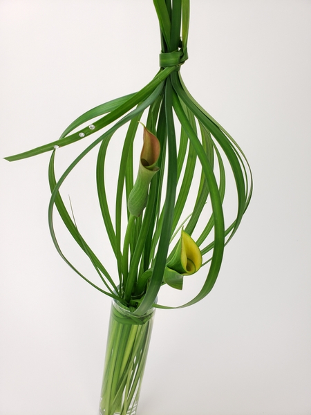 How to use lily grass in a modern floral design