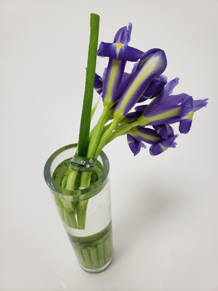 Creative and sustainable no waste no floral foam iris floral design