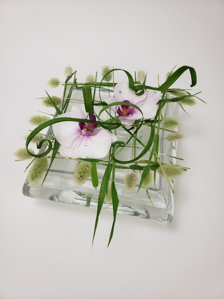 Note to Self flower arrangement by Christine de Beer