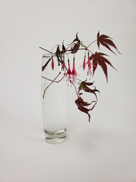 Drops do that floral arrangement by Christine de Beer