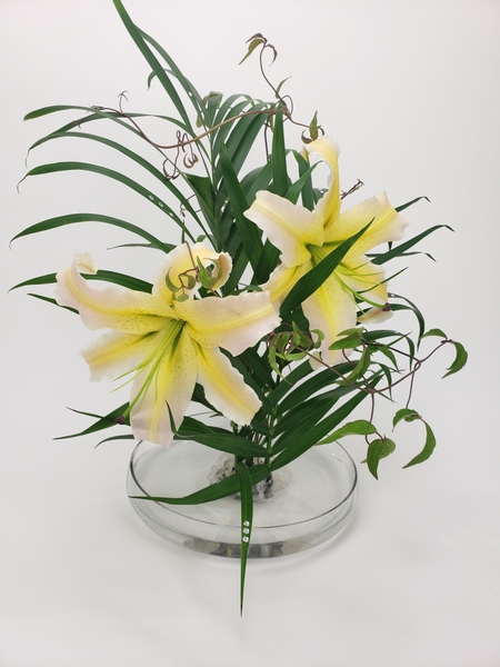 Tropical summer flower design without foam that is also waste free