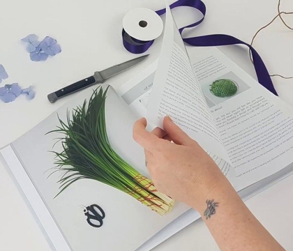 The effortless floral craftsman - a floral crafter's guide to crafting with nature